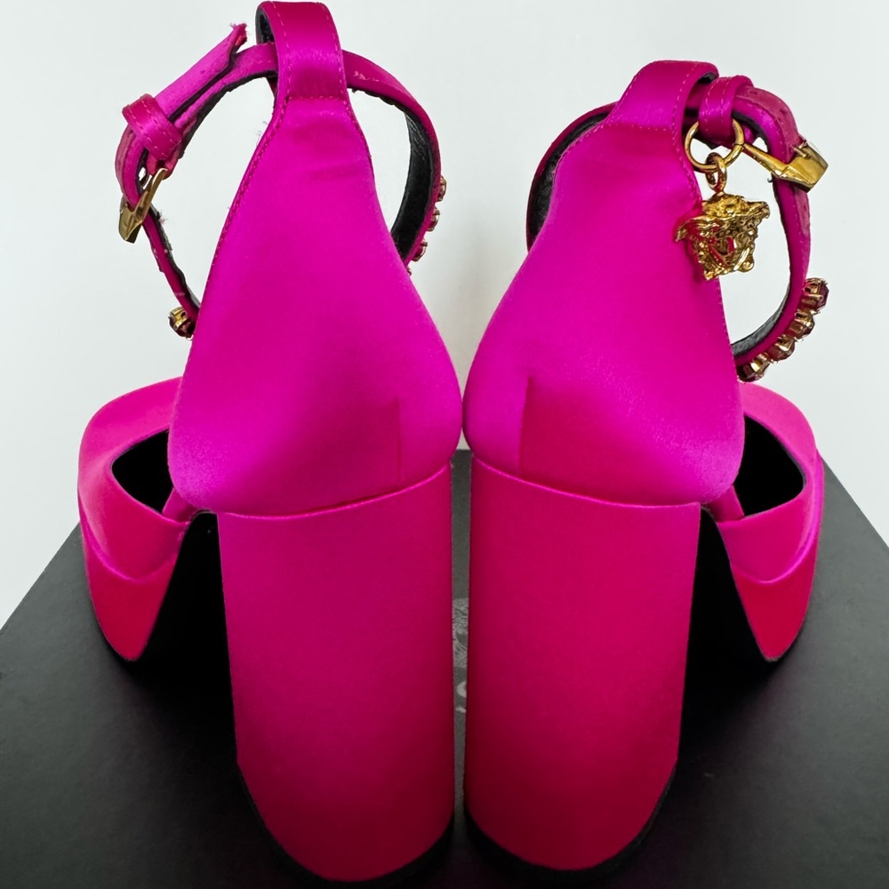NEW Versace Medusa Aevitas pink satin platform pumps sz 7 $1,175 - Picture 12 of 16